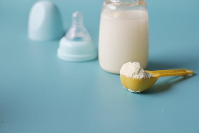 Is it a Must to Warm Baby Bottle? Let’s Settle the Debate!