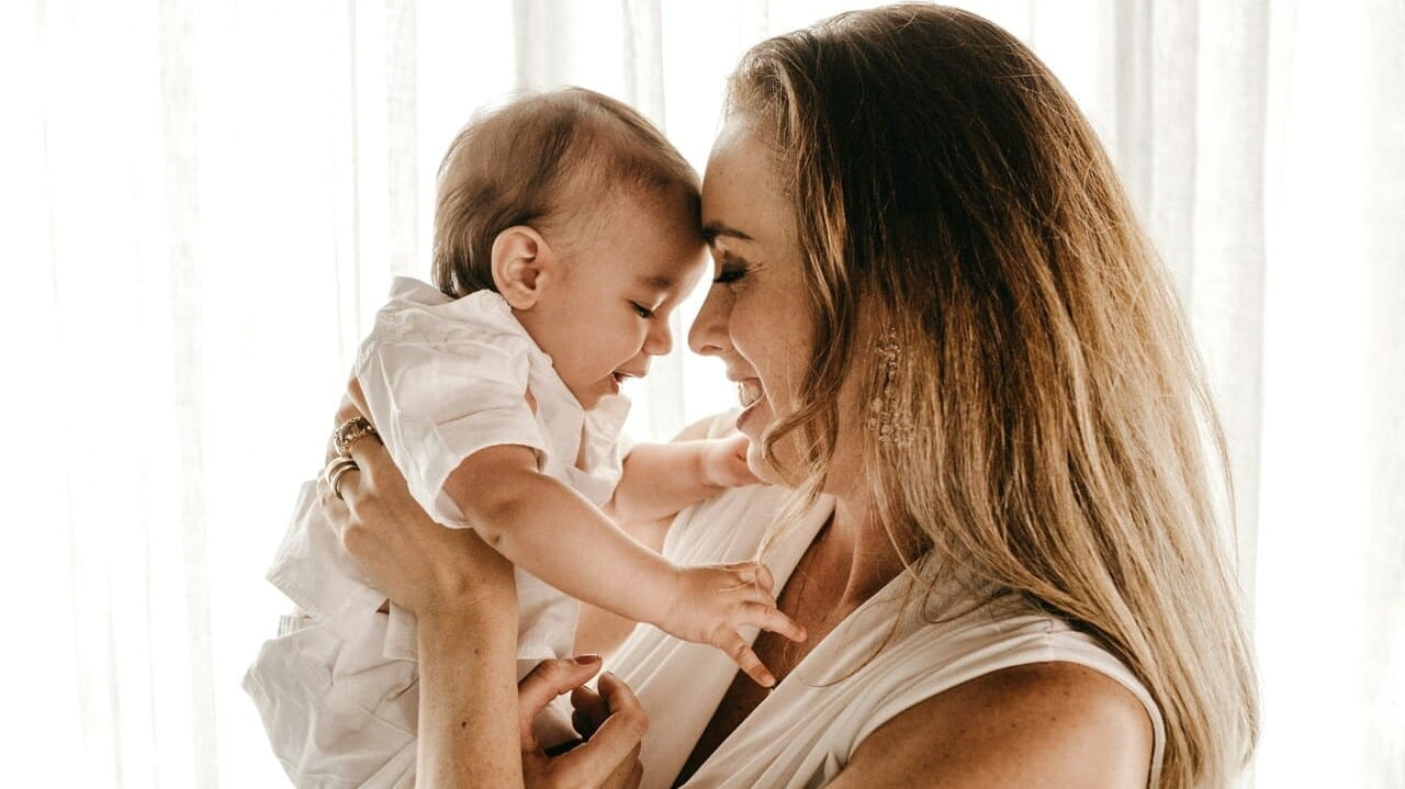 Find Out the Benefits of Breastfeeding for Baby and Mom & Tips That Help